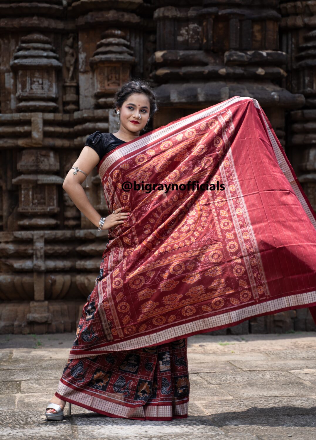 Black-Red Pasapali Design Sambalpuri Handloom Cotton Saree